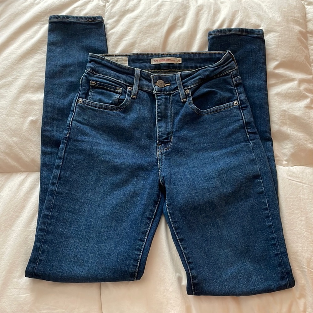 Aritzia - Levi 721 High Rise Skinny Jean sz 25